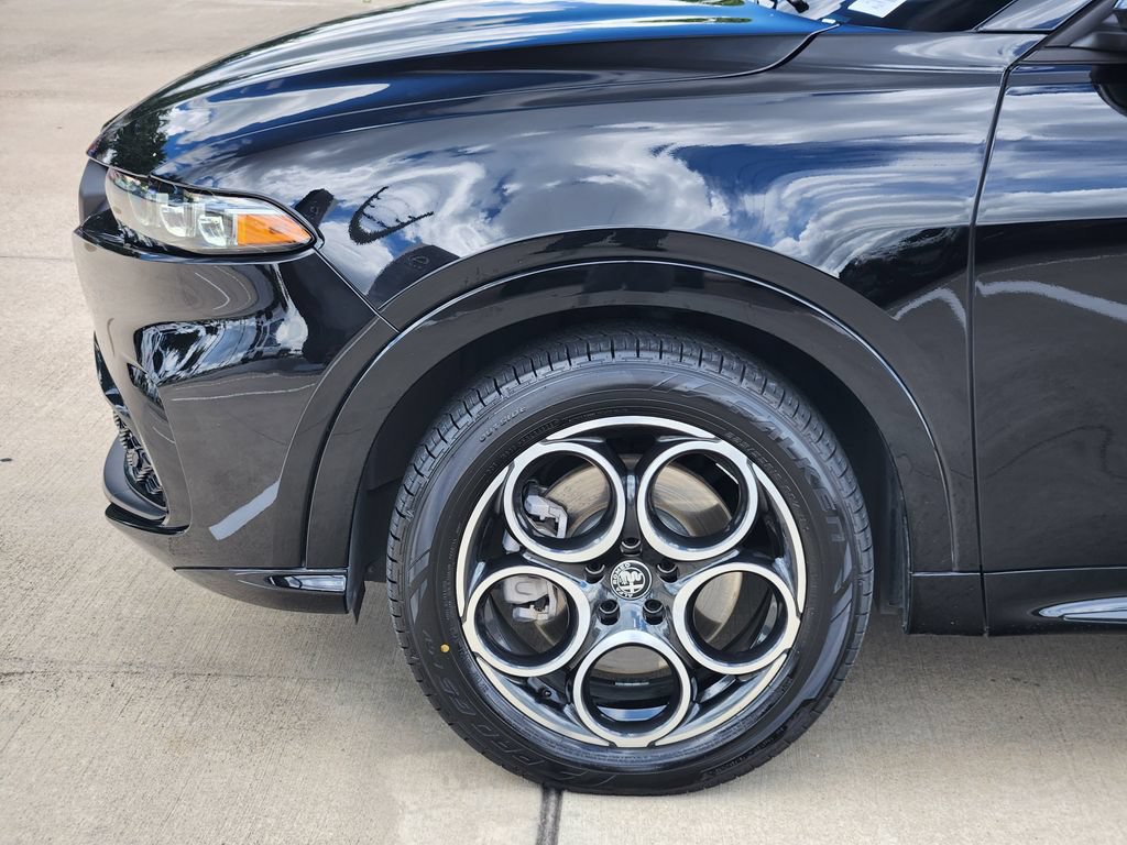 Used 2025 Alfa Romeo Tonale AWD/4WD image 8