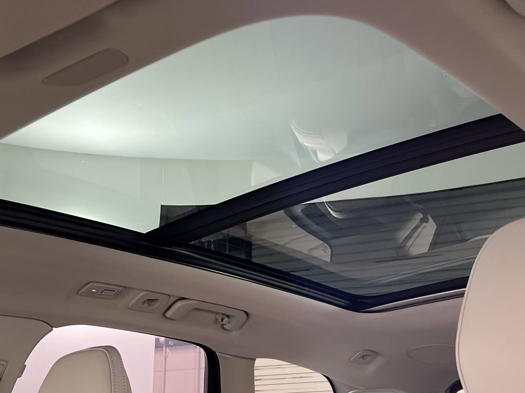 New 2026 Volvo XC60 B5 Ultra w/ Protection Package Premier image 14