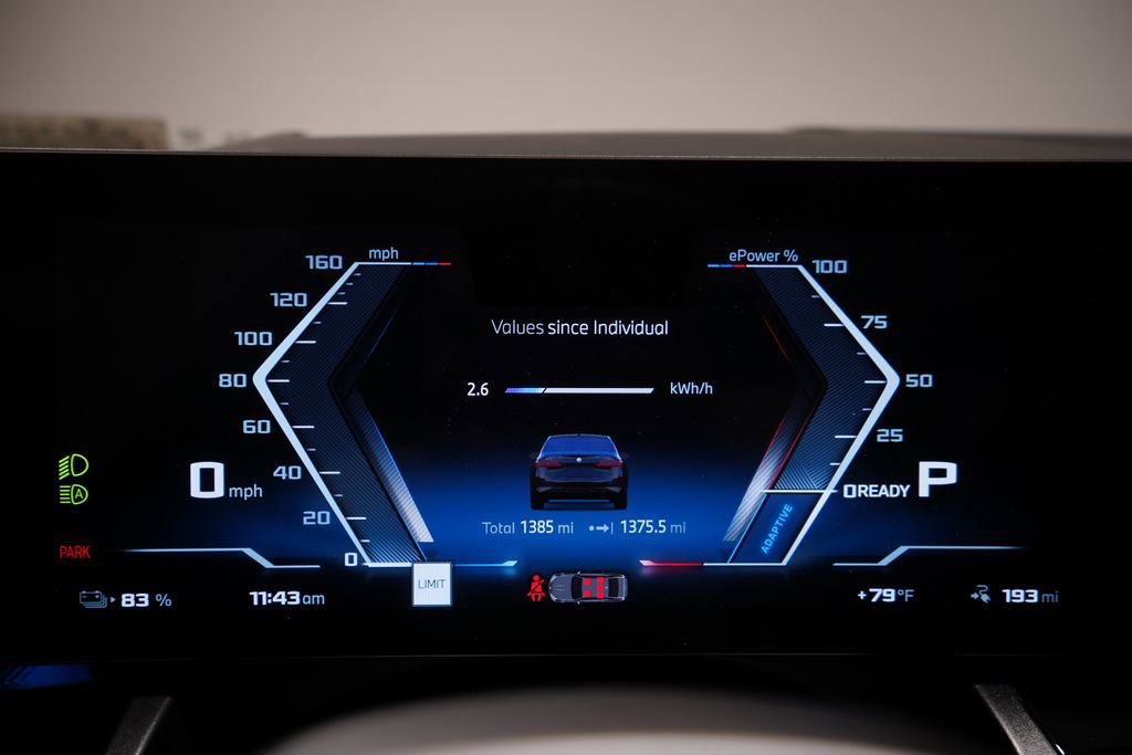 Used 2025 BMW i5 M60 w/ Premium Package image 21