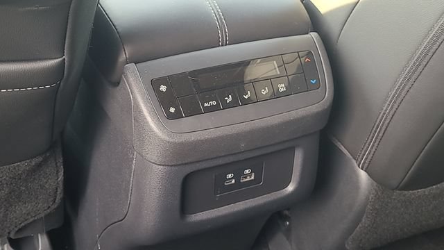 Used 2025 Nissan Pathfinder SL AWD/4WD image 25