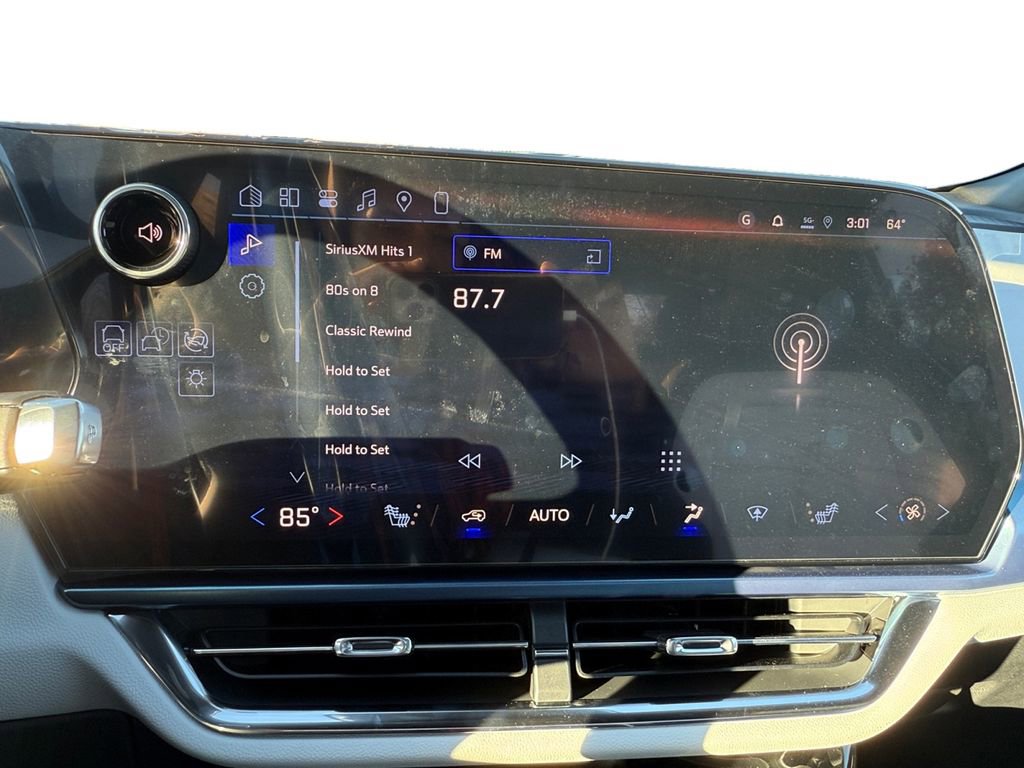 New 2026 Chevrolet Equinox EV LT image 15