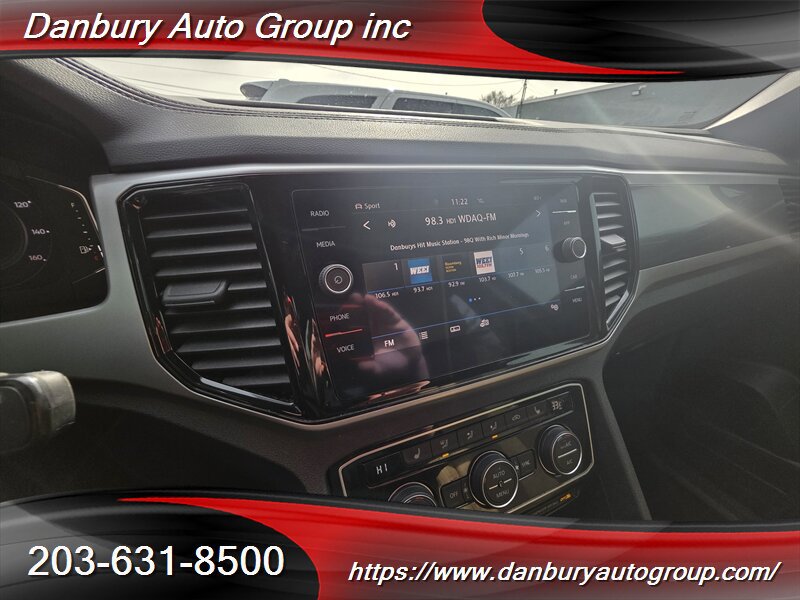 Used 2020 Volkswagen Atlas Cross Sport SEL AWD/4WD image 13