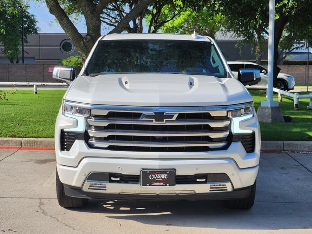Used 2025 Chevrolet Silverado 1500 High Country w/ High Country Premium Package AWD/4WD image 11
