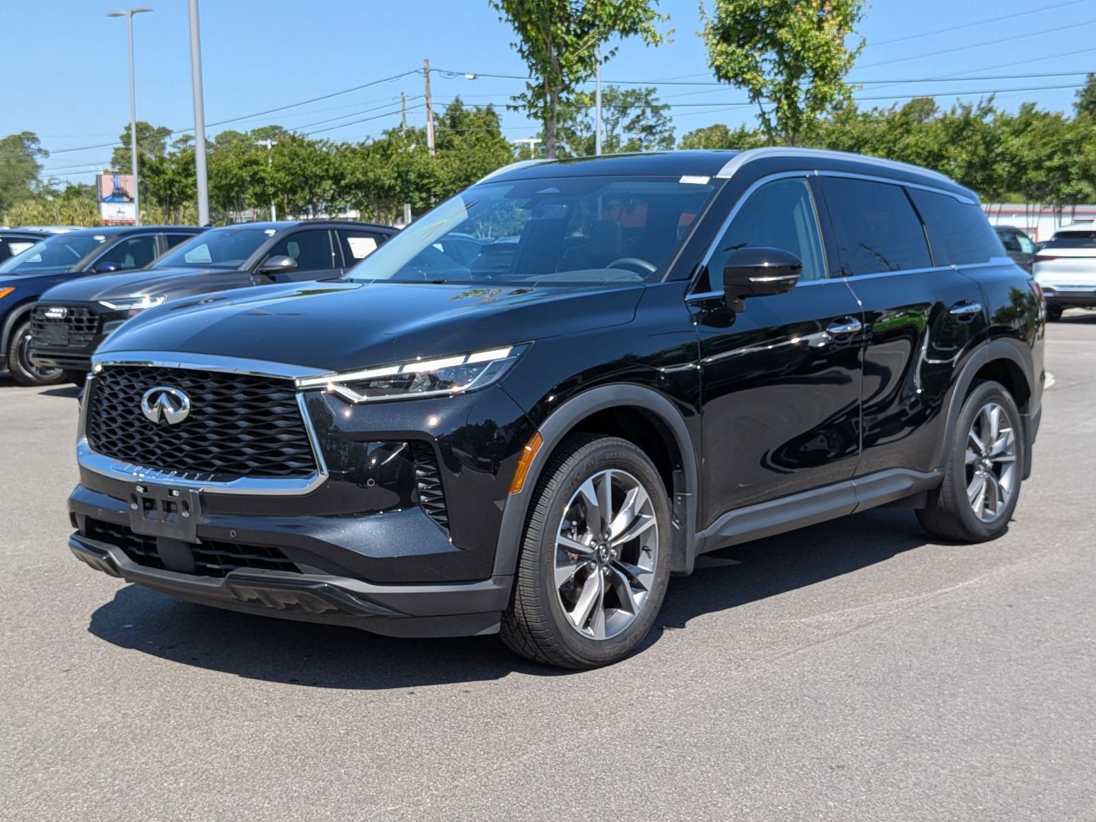 Used 2023 INFINITI QX60 Luxe w/ Cargo Package AWD/4WD image 7