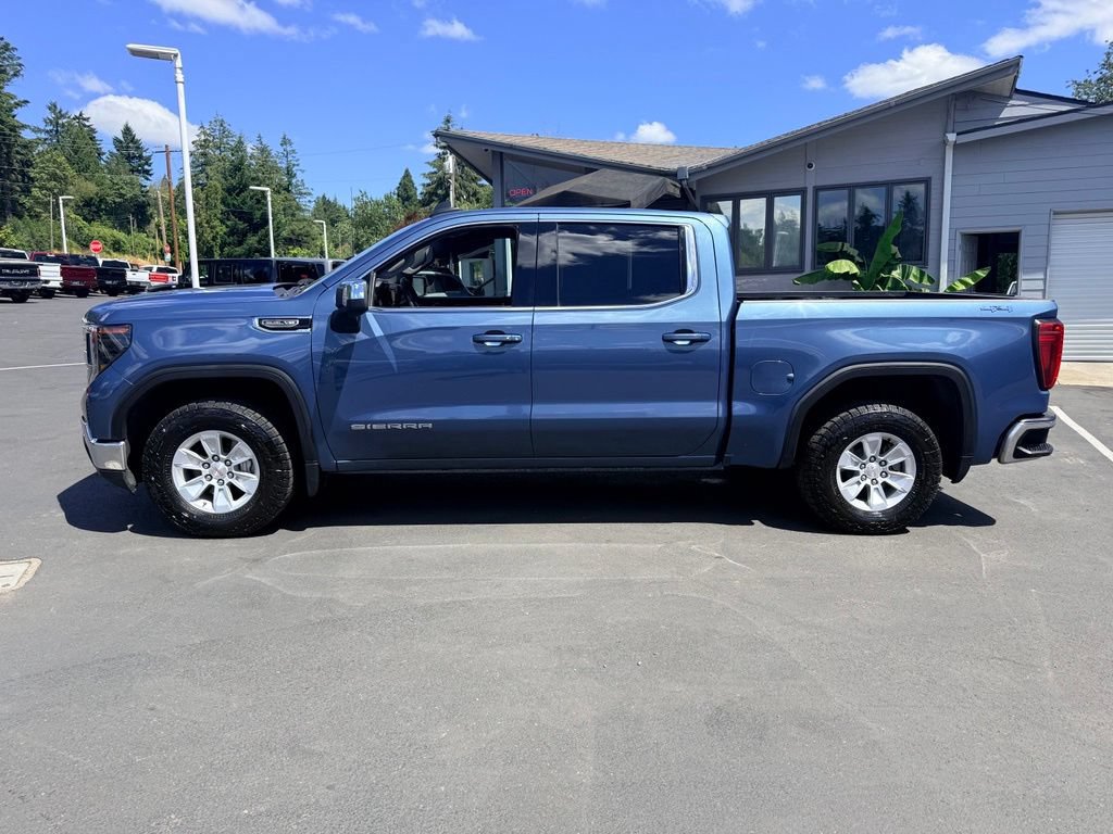 Used 2024 GMC Sierra 1500 SLE w/ Preferred Package AWD/4WD image 2