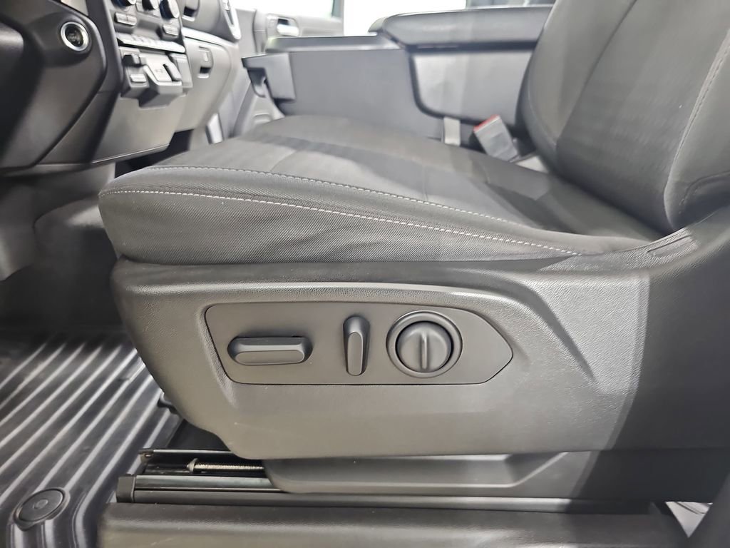 Used 2021 Chevrolet Silverado 1500 LT image 33