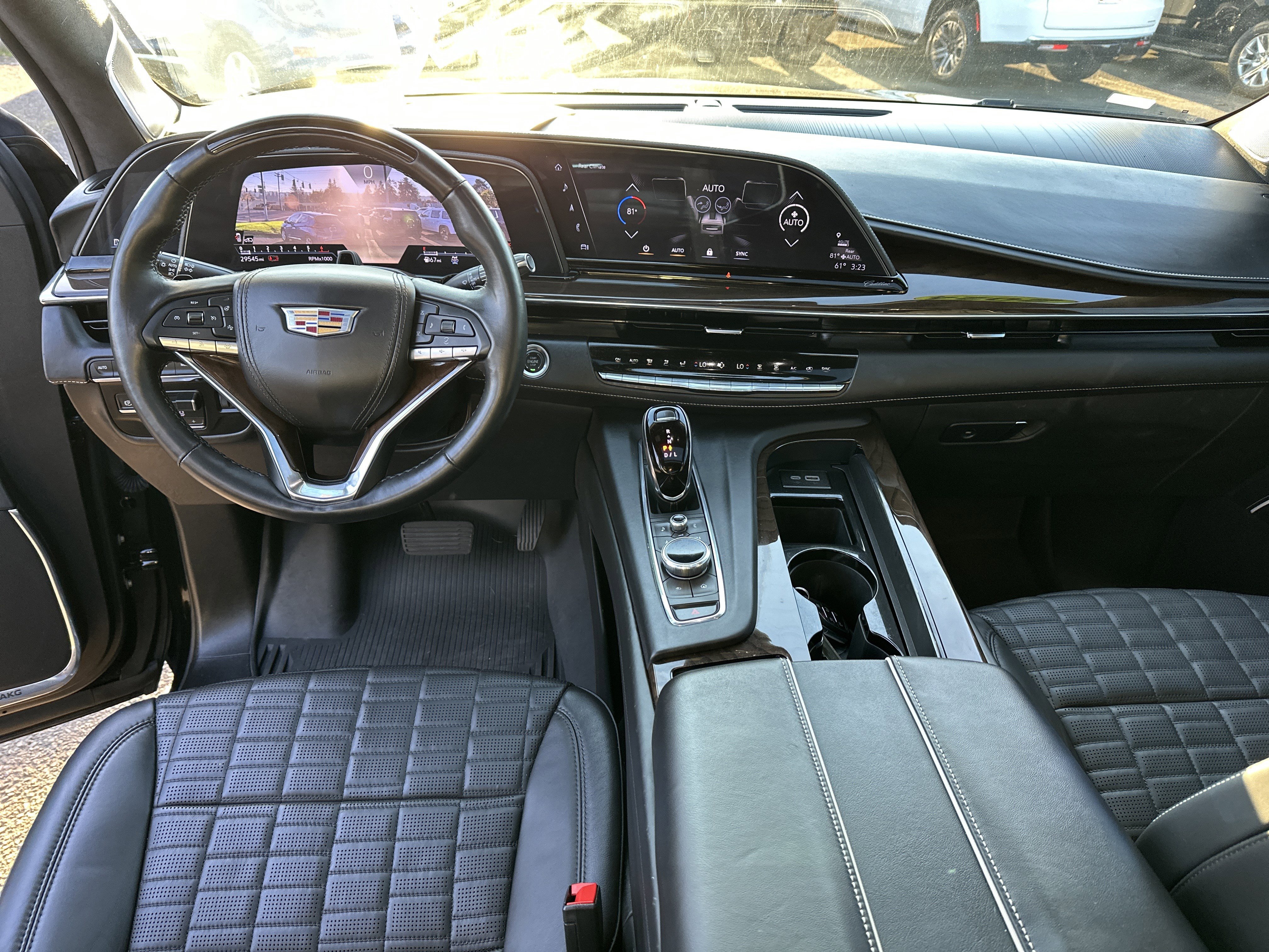 Used 2024 Cadillac Escalade Sport Platinum w/ LPO, ONYX Package image 12