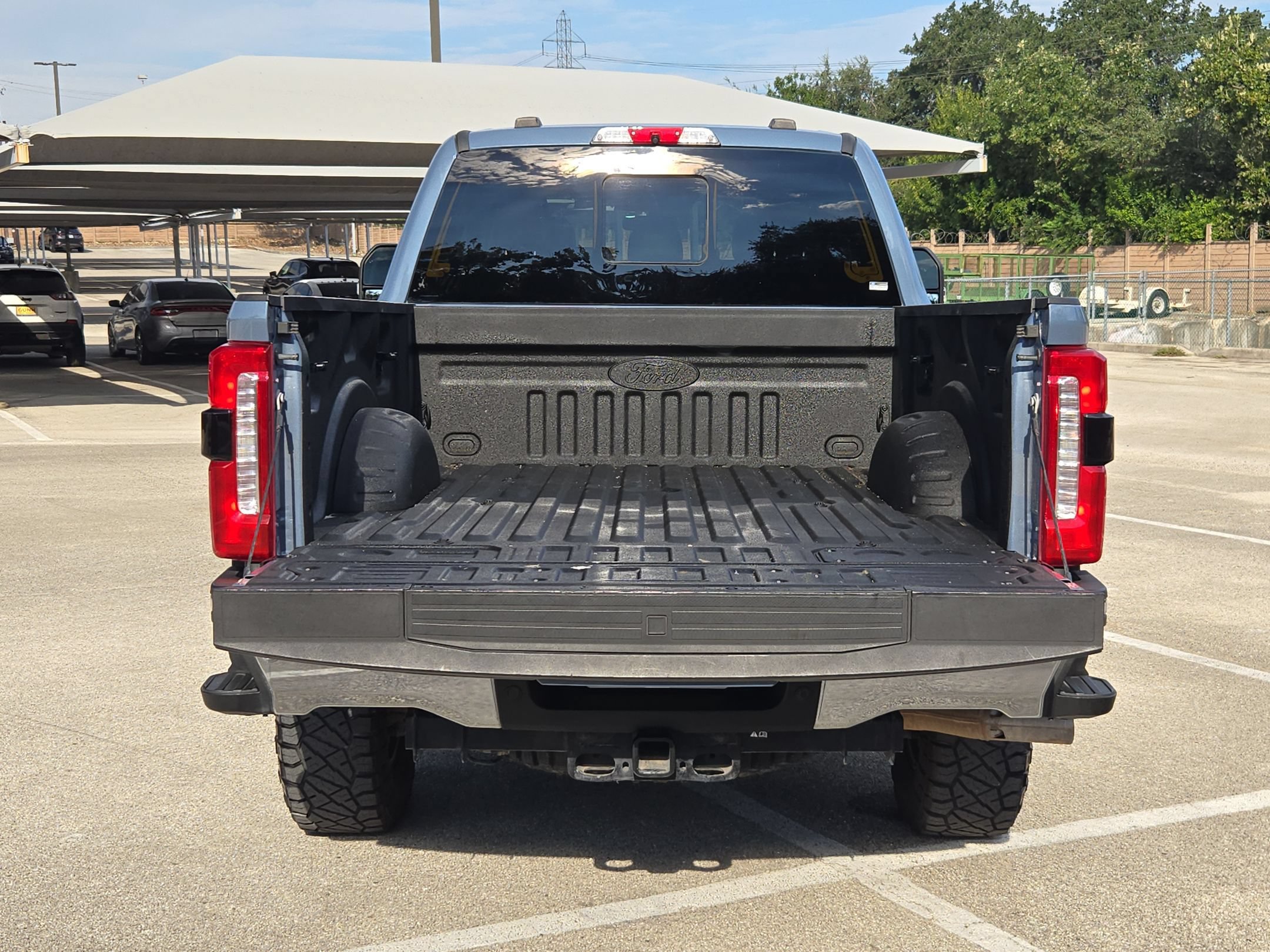 Used 2023 Ford F250 Lariat w/ Lariat Ultimate Package AWD/4WD image 24