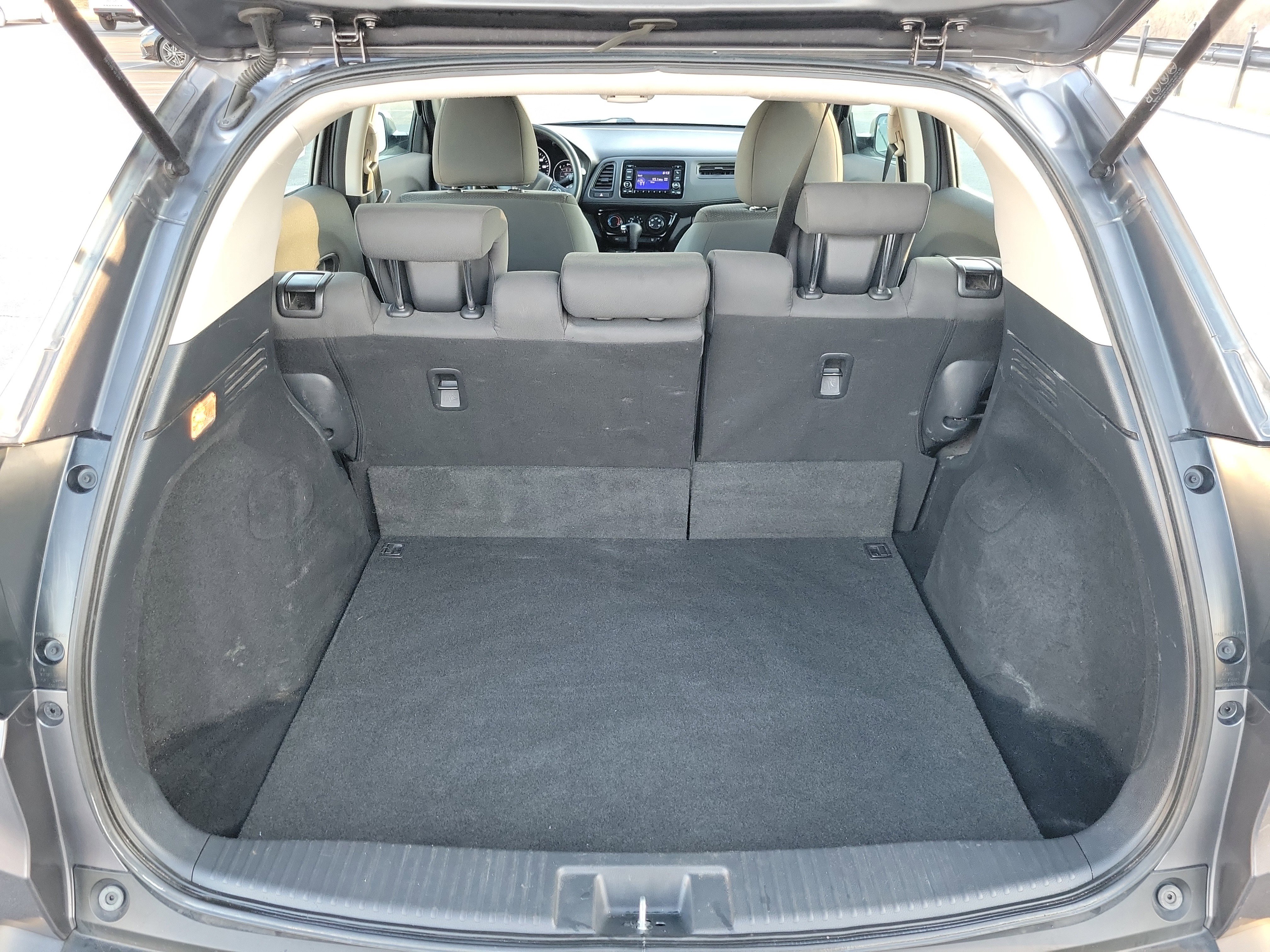 Used 2021 Honda HR-V LX image 10