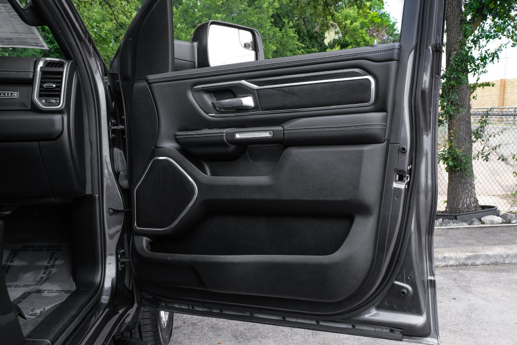 Used 2023 RAM 1500 Laramie AWD/4WD image 58