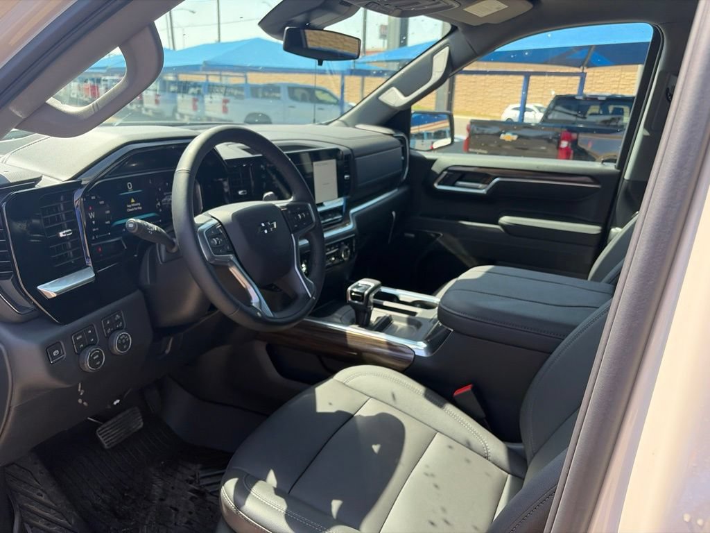 New 2026 Chevrolet Silverado 1500 RST w/ RST All Star Premium Package AWD/4WD image 8
