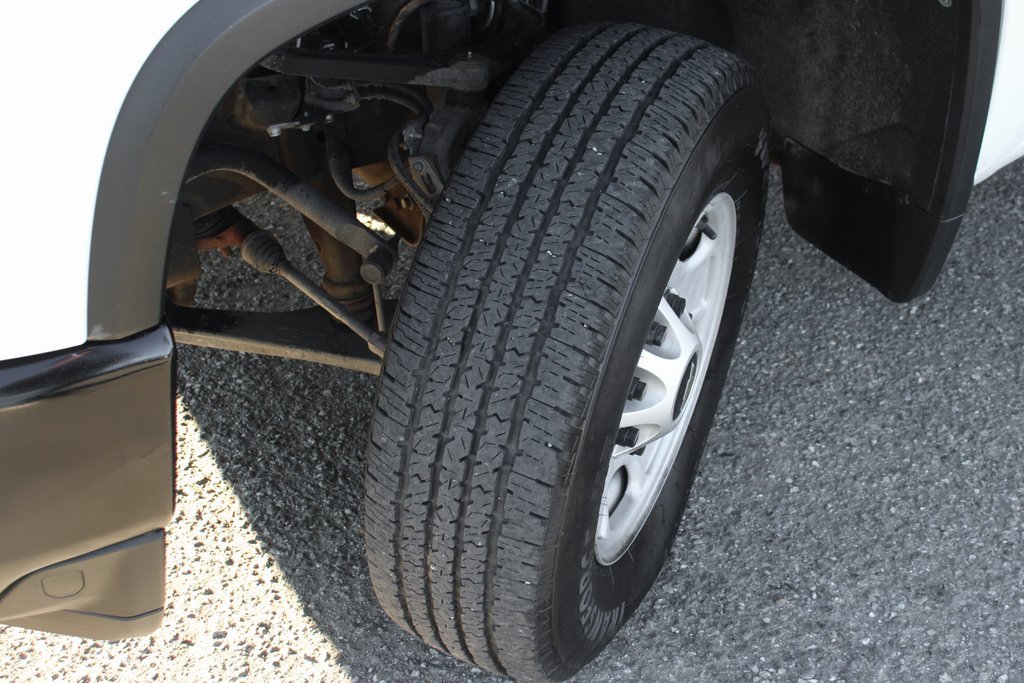 Used 2021 Chevrolet Silverado 2500 W/T image 34