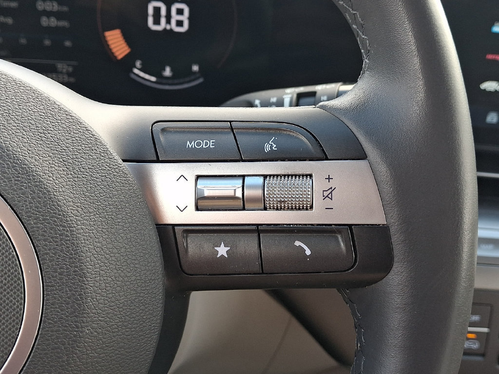 Certified 2024 Hyundai Kona SEL AWD/4WD image 22