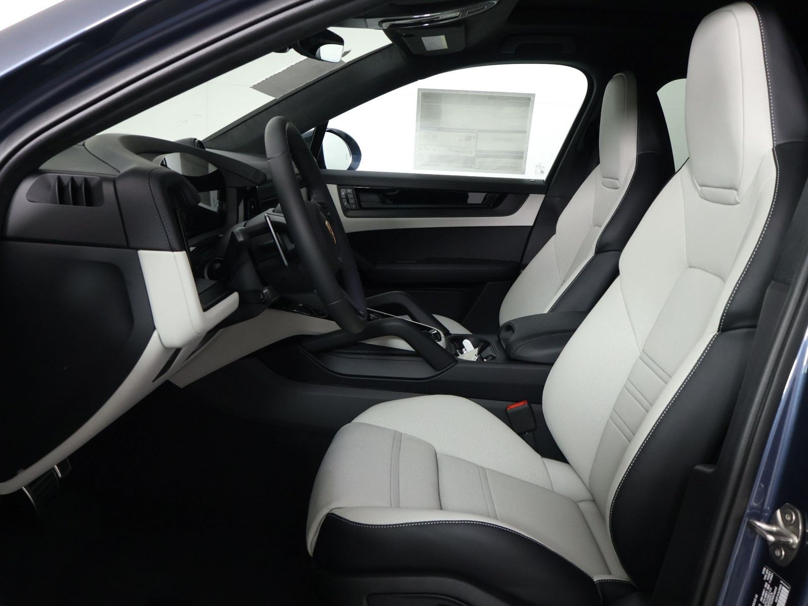 New 2026 Porsche Cayenne GTS AWD/4WD image 5