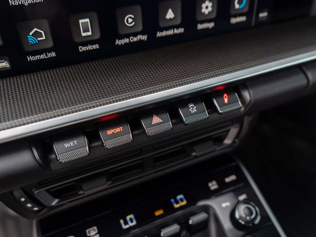 Used 2023 Porsche 911 Carrera image 23