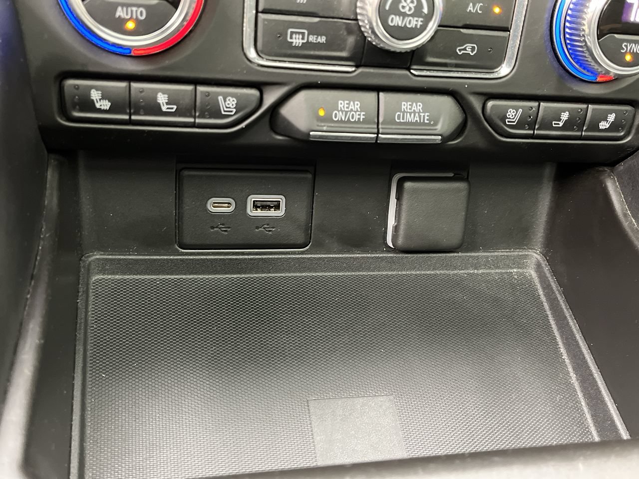 Certified 2021 GMC Yukon XL AT4 w/ Technology Package AWD/4WD image 26