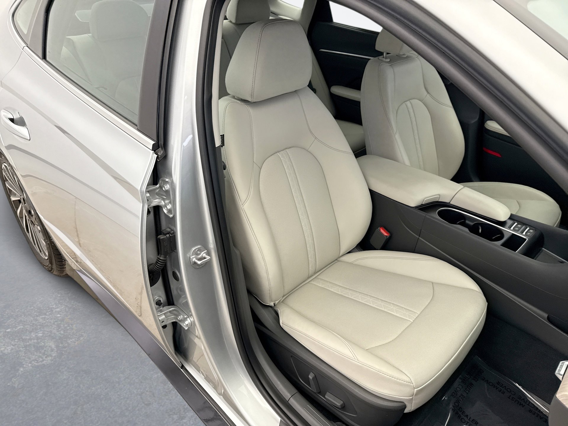 Used 2025 Hyundai Sonata Limited image 16