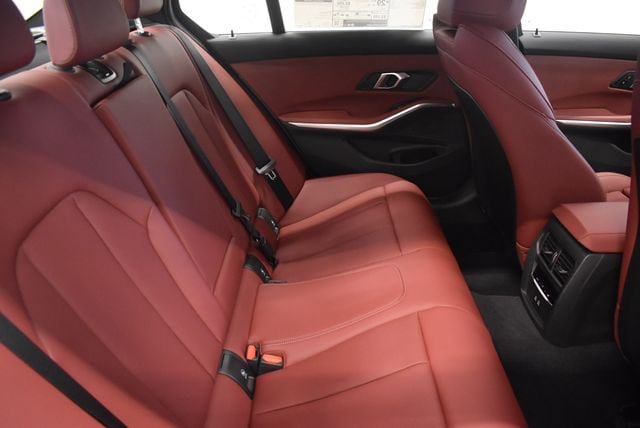 New 2026 BMW 330i xDrive Sedan w/ M Sport Package AWD/4WD image 17