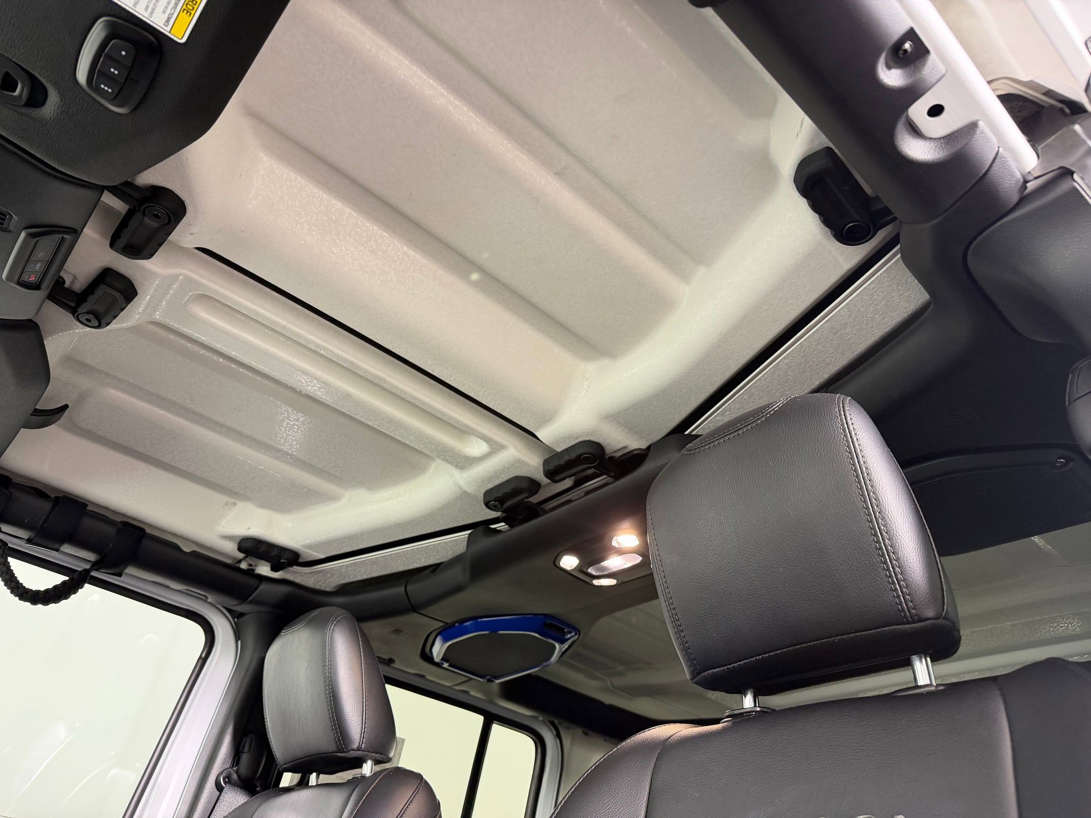 Used 2022 Jeep Wrangler Unlimited Sahara image 13