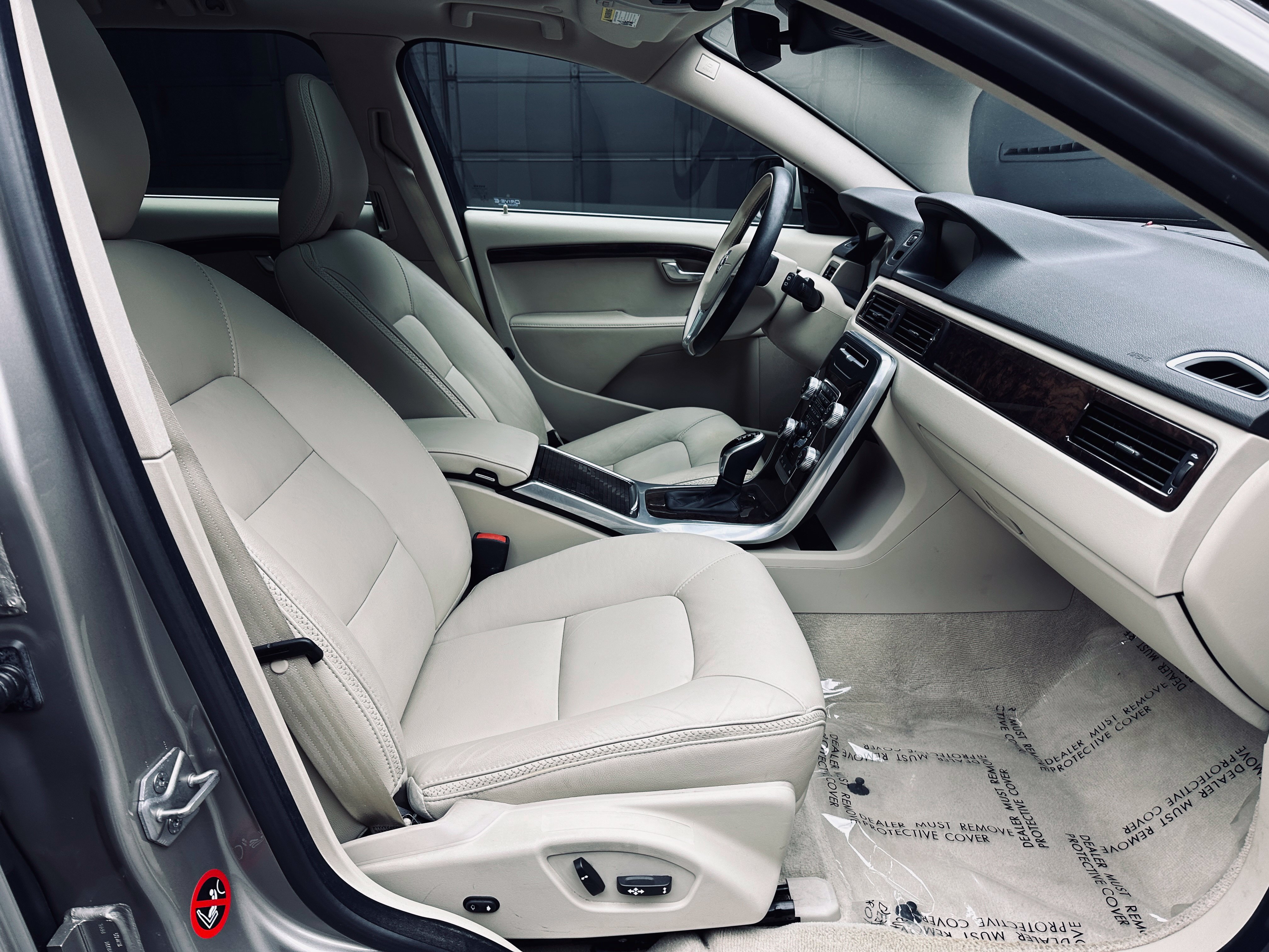 Used 2015 Volvo XC70 T5 Premier w/ Protection Package FWD image 17
