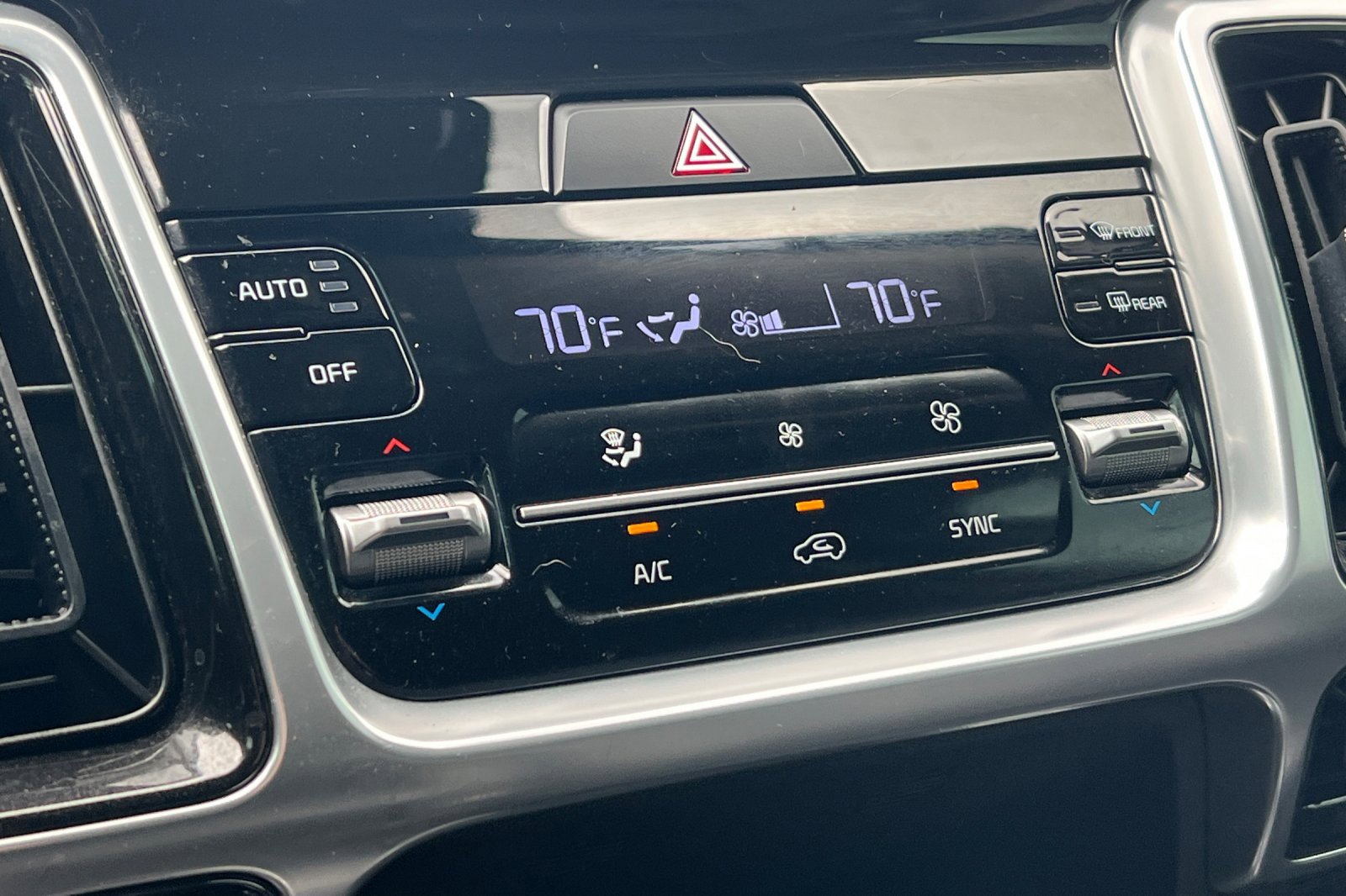 Certified 2022 Kia Sorento SX image 28