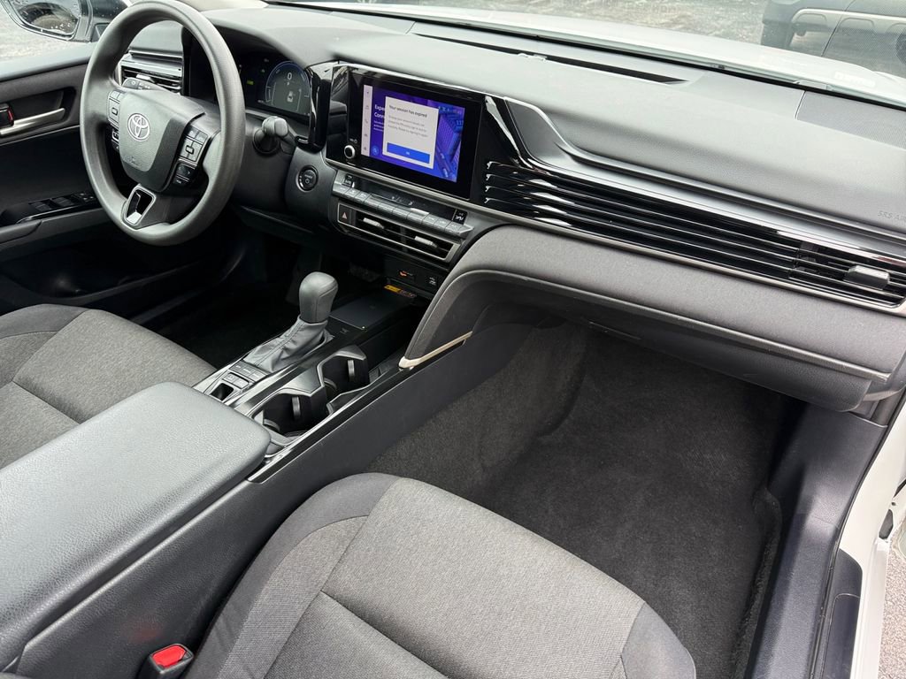 Used 2025 Toyota Camry LE w/ Convenience Package FWD image 17