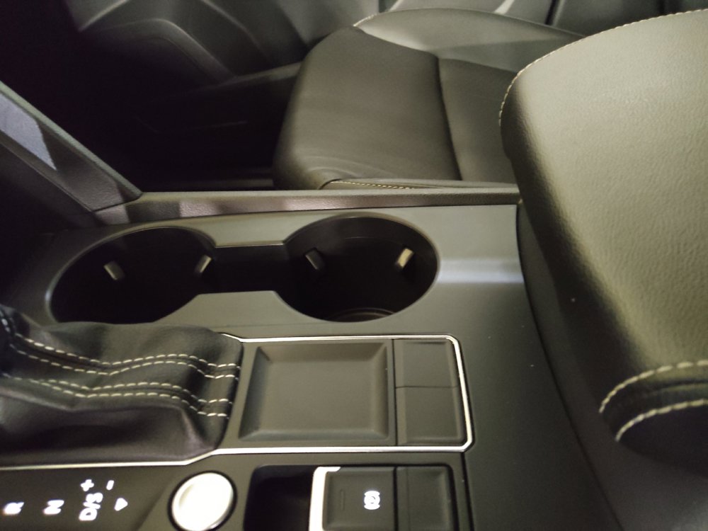 Used 2023 Volkswagen Atlas SE image 26