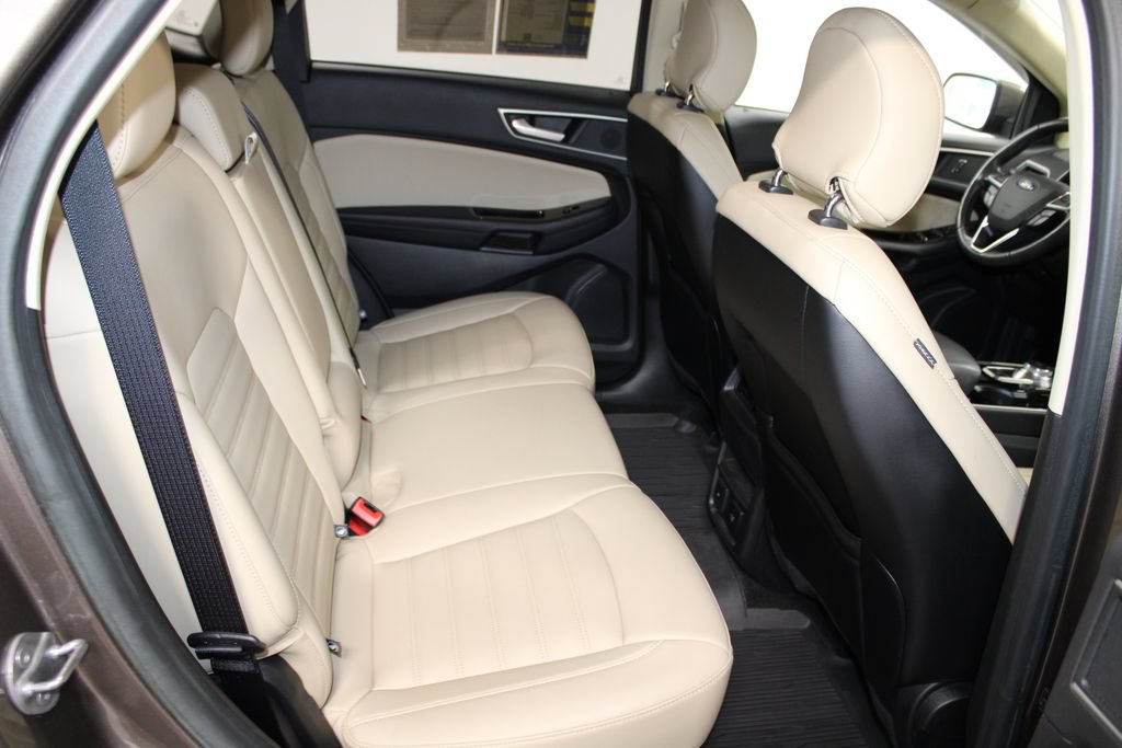 Used 2019 Ford Edge SEL w/ Equipment Group 201A FWD image 33
