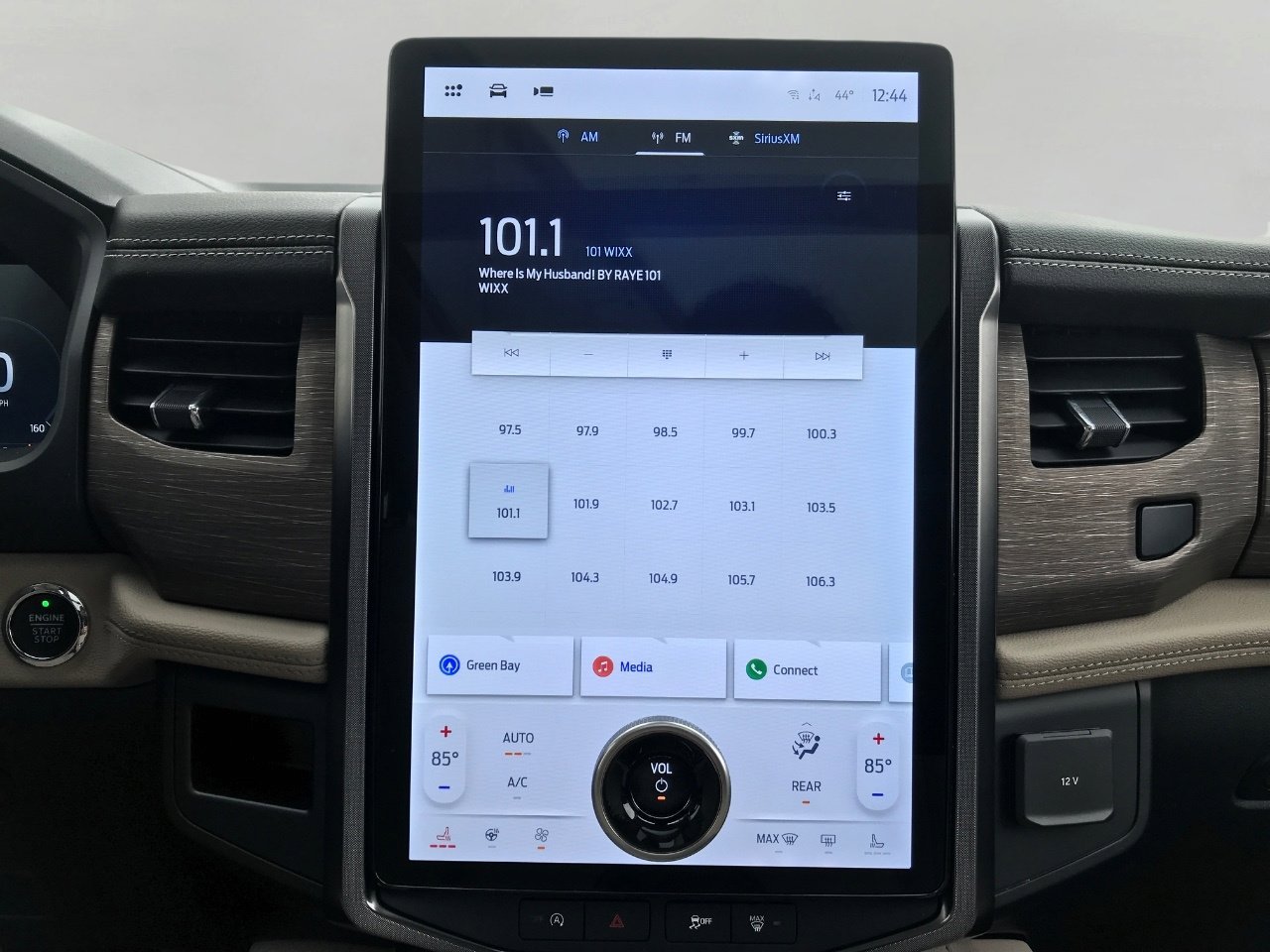 Used 2024 Ford Expedition Limited image 7