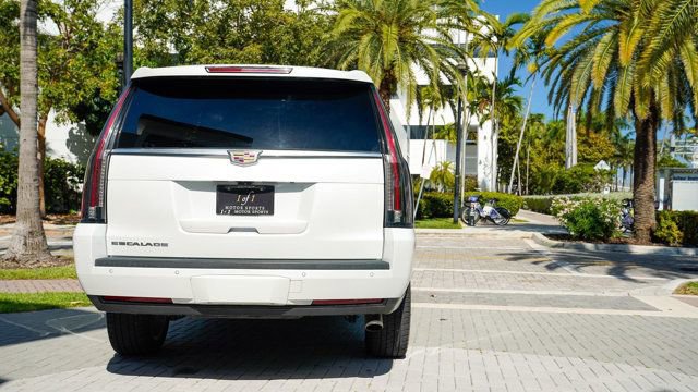 Used 2019 Cadillac Escalade ESV Premium Luxury RWD image 23