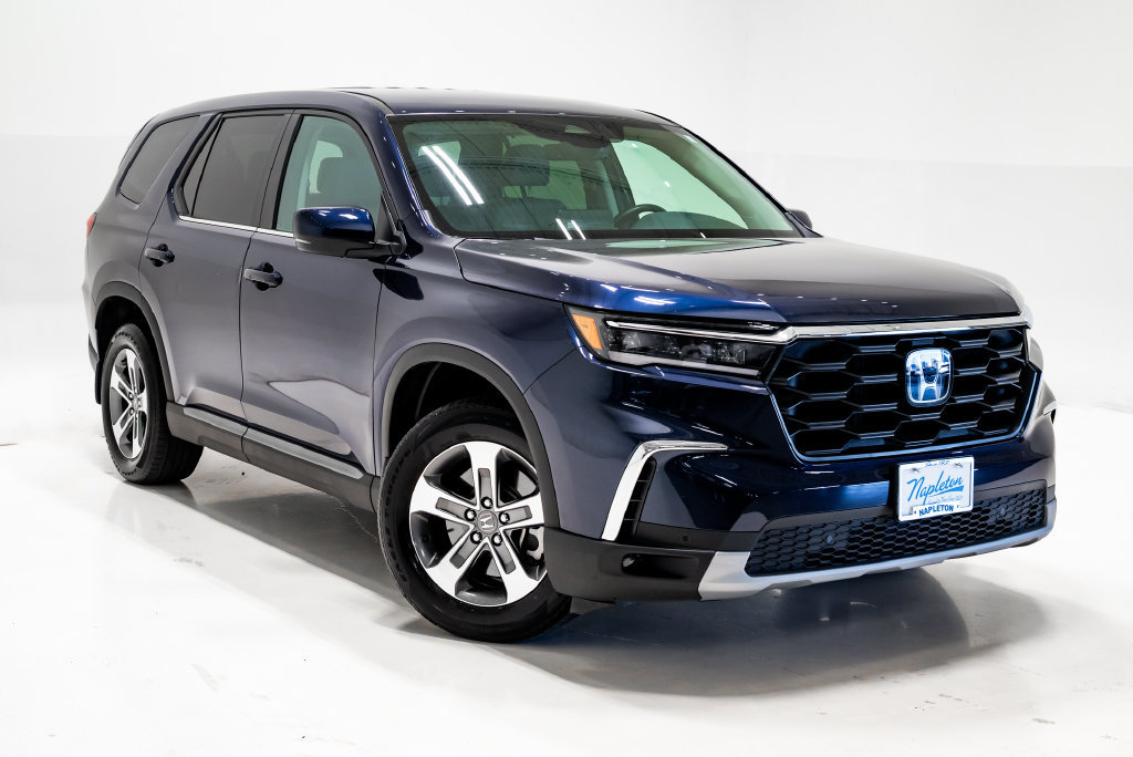 Used 2025 Honda Pilot EX-L image 8