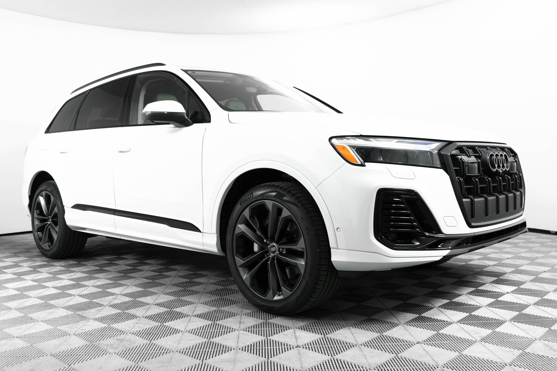New 2025 Audi Q7 3.0T Premium Plus