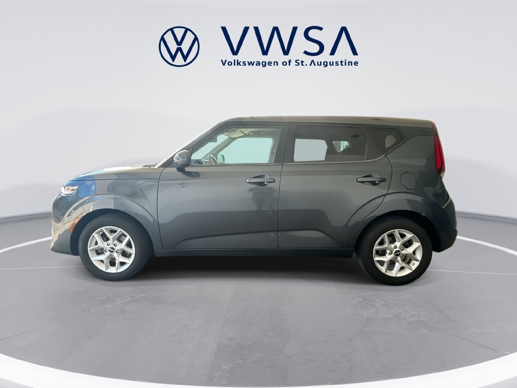 Used 2022 Kia Soul LX w/ Technology Package FWD image 4