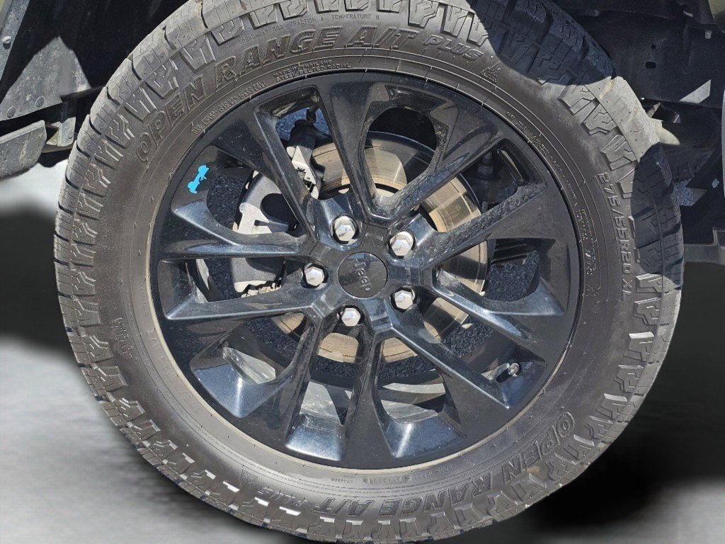 Used 2022 Jeep Wrangler Unlimited Sahara w/ Cold Weather Group image 19