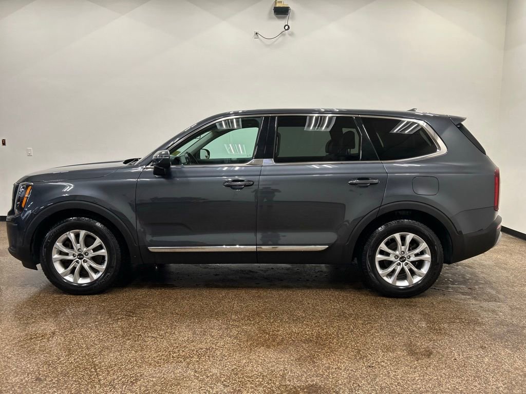 Used 2021 Kia Telluride LX image 2