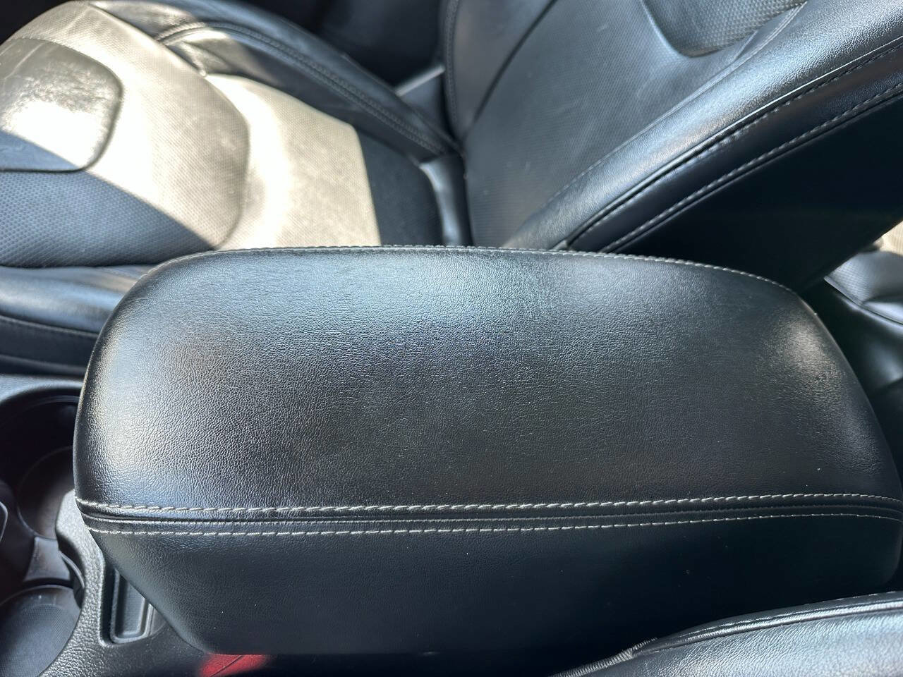 Used 2019 Jeep Cherokee Limited image 41