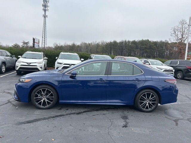 Used 2024 Toyota Camry SE image 8