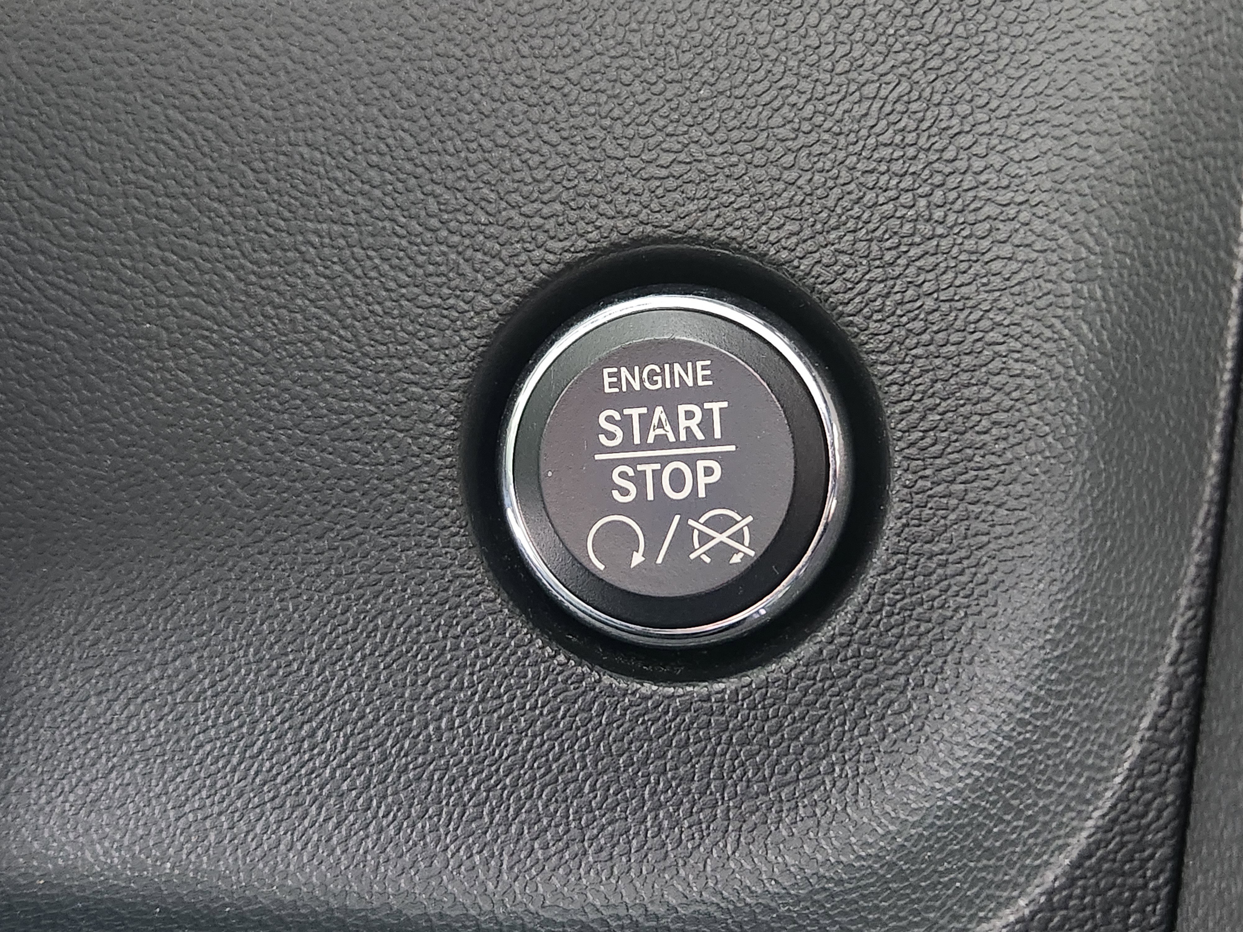 Used 2009 Dodge Challenger SRT8 w/ SRT Option Group II image 26