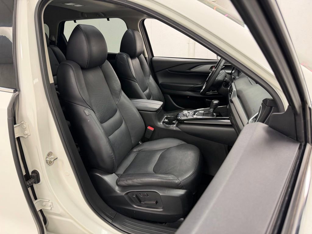 Used 2020 MAZDA CX-9 Touring w/ Touring Premium Package FWD image 12