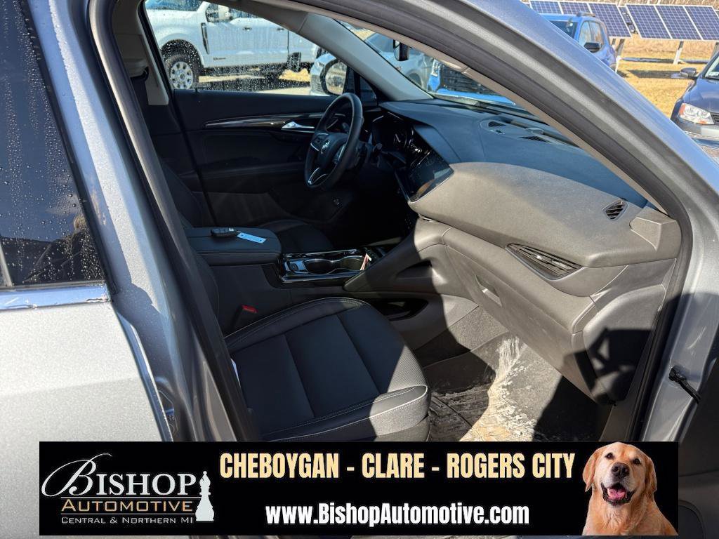 Used 2023 Buick Envision Essence image 27