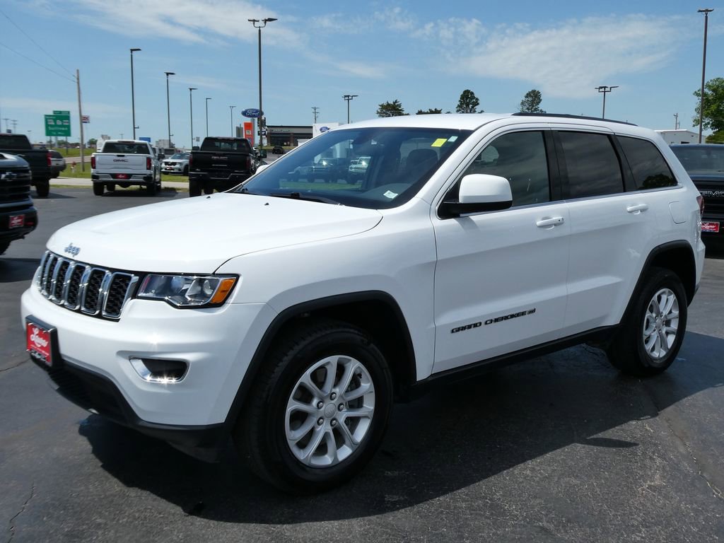 Used 2022 Jeep Grand Cherokee Laredo E AWD/4WD image 9