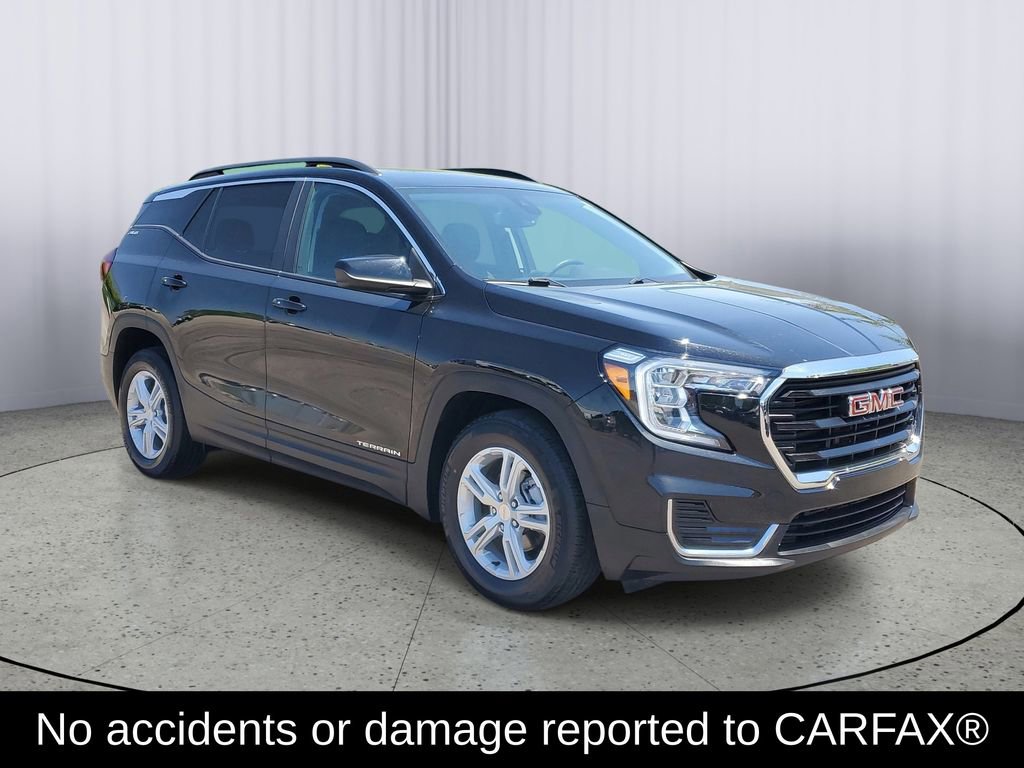 Used 2022 GMC Terrain SLE w/ Driver Convenience Package FWD image 2