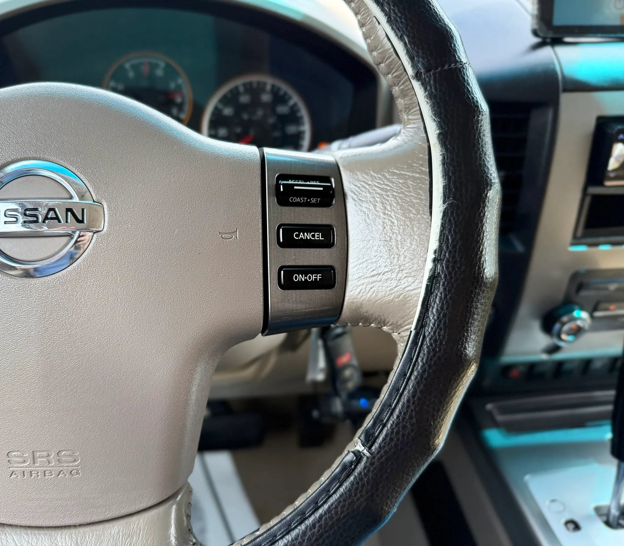 Used 2008 Nissan Titan SE AWD/4WD image 13