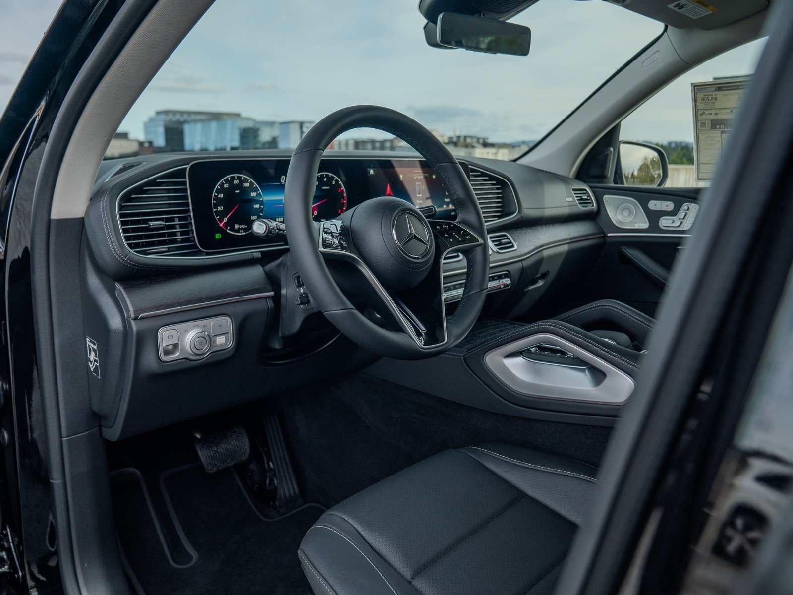 Certified 2026 Mercedes-Benz GLS 450 4MATIC image 17