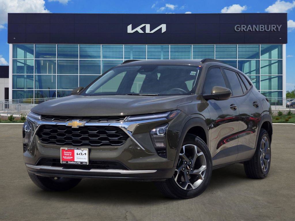 Used 2024 Chevrolet Trax LT w/ Driver Confidence Package
