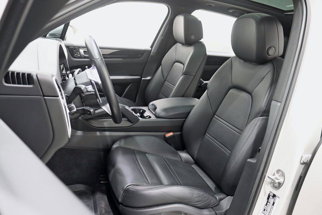 Used 2021 Porsche Cayenne S image 27