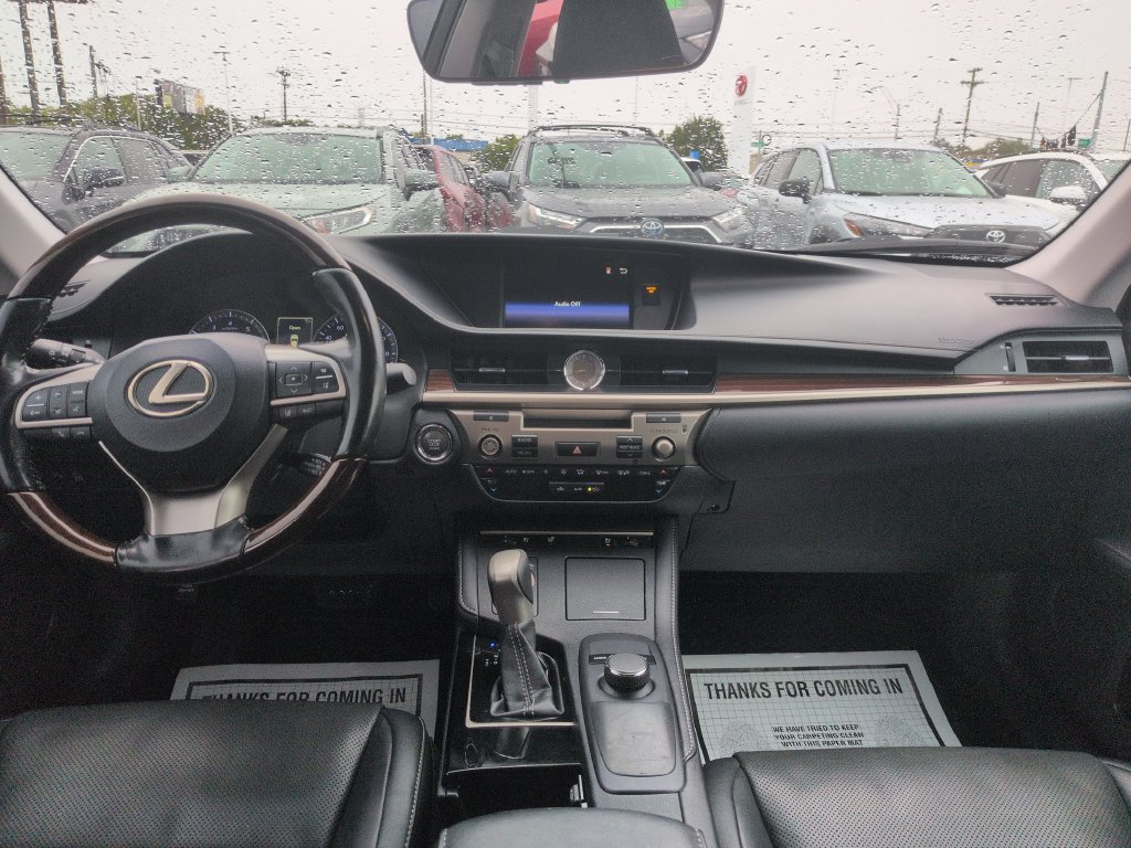 Used 2017 Lexus ES 350 w/ Premium Package FWD image 13
