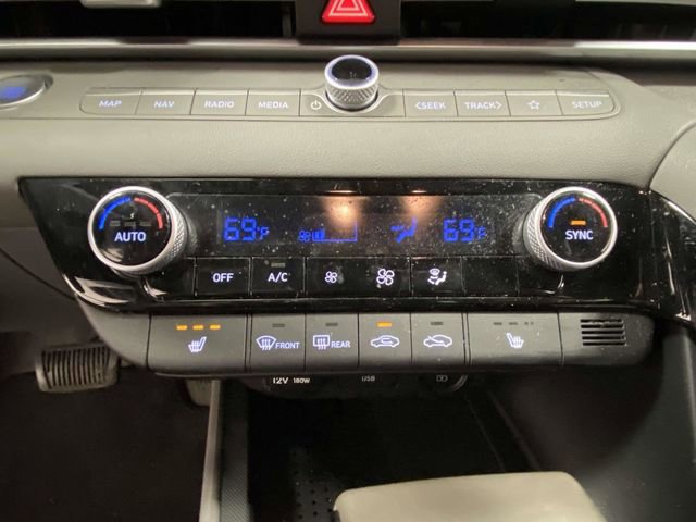 Used 2023 Hyundai Elantra SEL w/ Convenience Package image 20