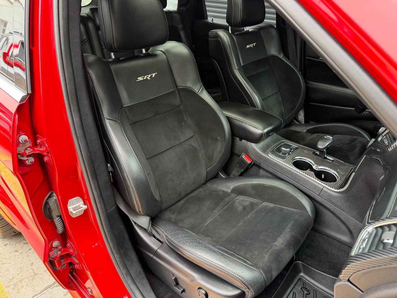 Used 2014 Jeep Grand Cherokee SRT8 w/ Luxury Group II AWD/4WD image 22