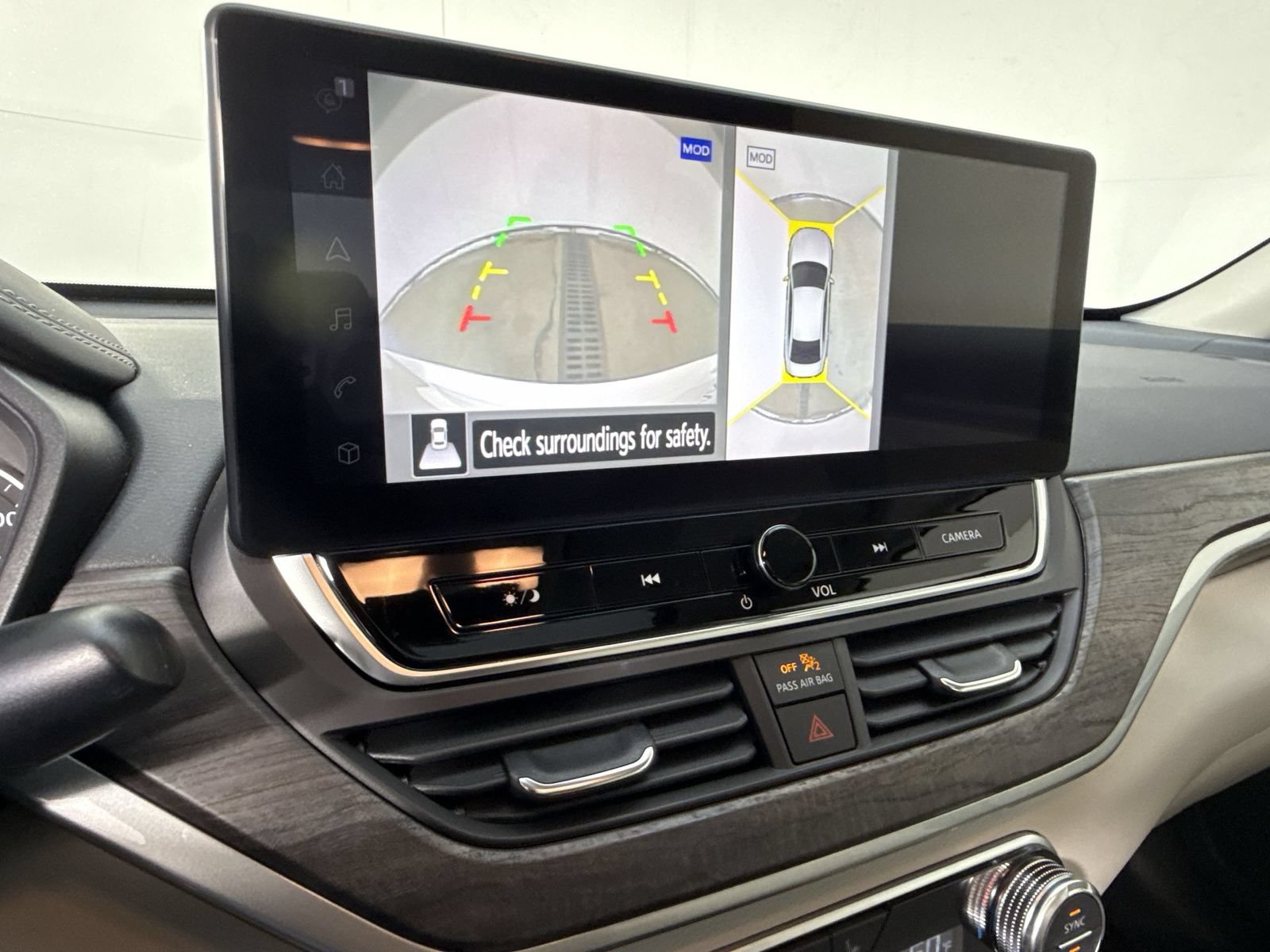 Used 2024 Nissan Altima 2.5 SL FWD image 9